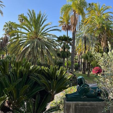 Beautiful Garden Apartment Steps From The Beach Menton Exterior photo